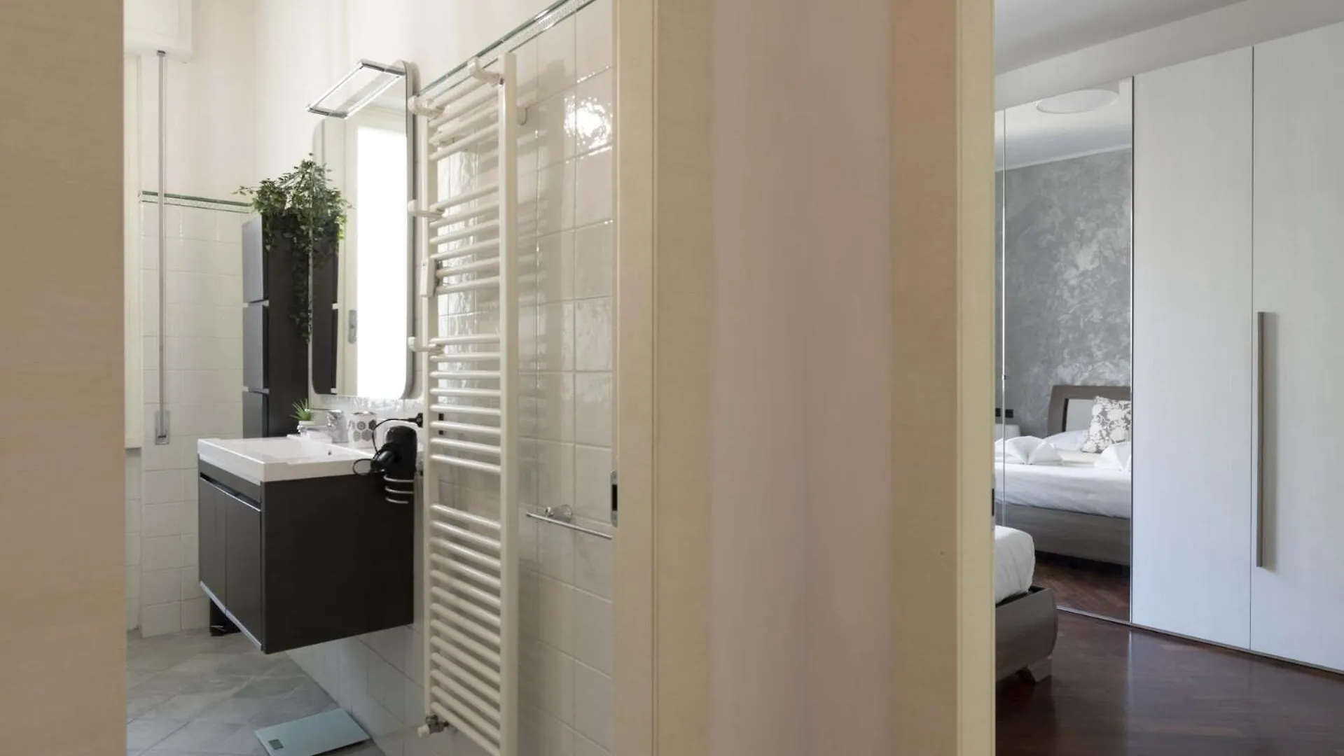 Novoli Suite Apartment Florence Italy
